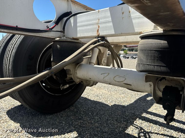 image for item DH8716 2016 Cheetah FB container trailer