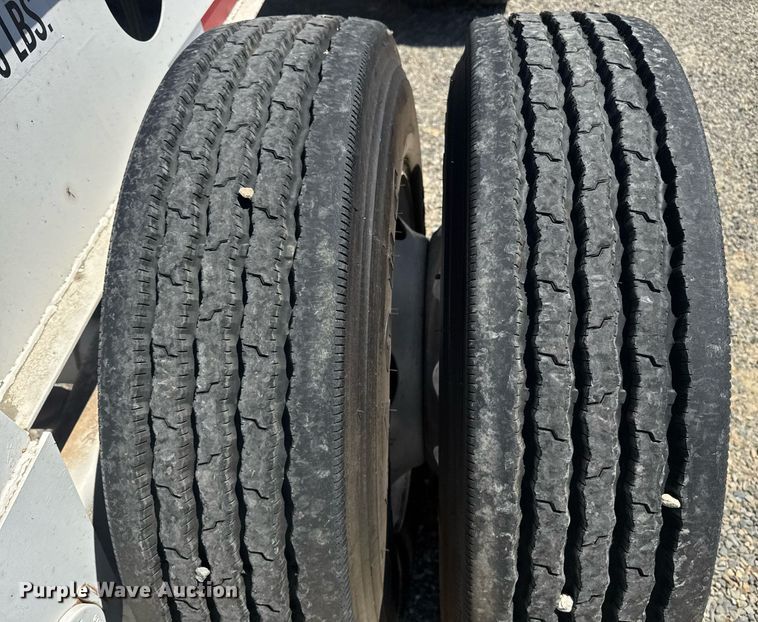 image for item DH8716 2016 Cheetah FB container trailer