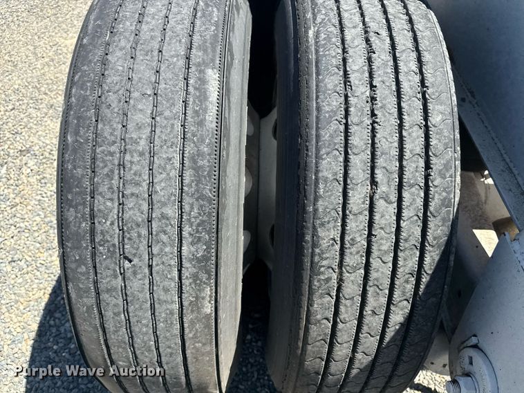 image for item DH8716 2016 Cheetah FB container trailer