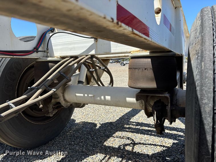 image for item DH8717 2015 Cheetah FB container trailer