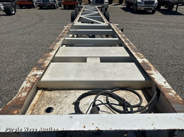 image for item DH8720 2015 Cheetah container trailer