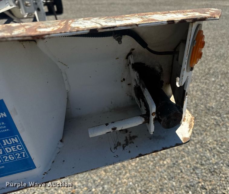 image for item DH8720 2015 Cheetah container trailer