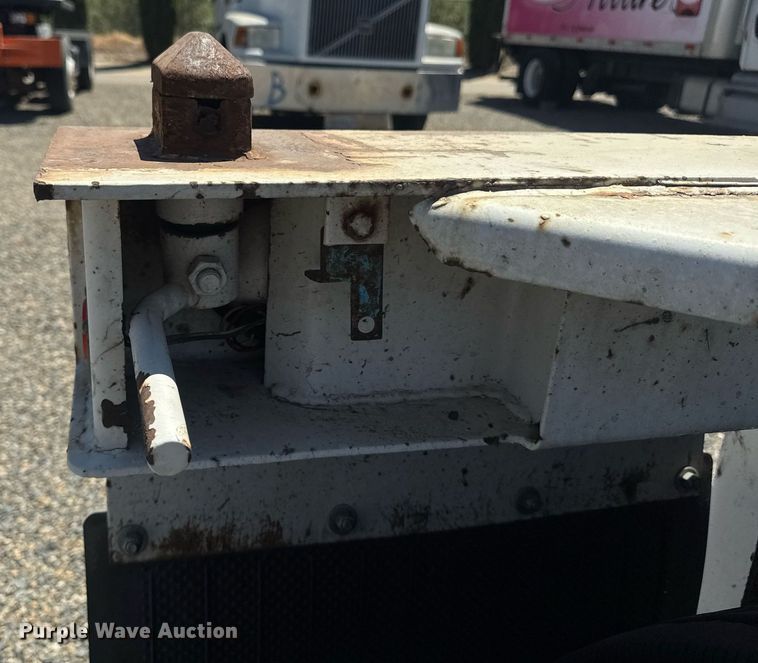 image for item DH8720 2015 Cheetah container trailer