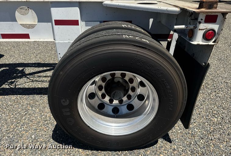 image for item DH8720 2015 Cheetah container trailer