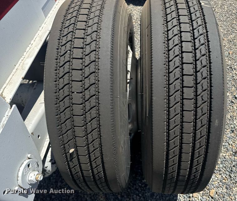 image for item DH8721 2015 Cheetah container trailer