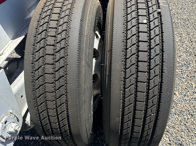 image for item DH8721 2015 Cheetah container trailer