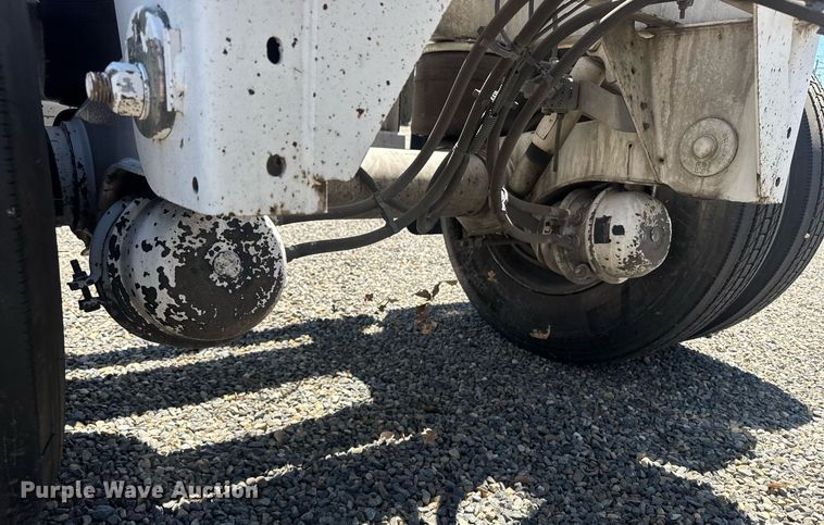 image for item DH8721 2015 Cheetah container trailer