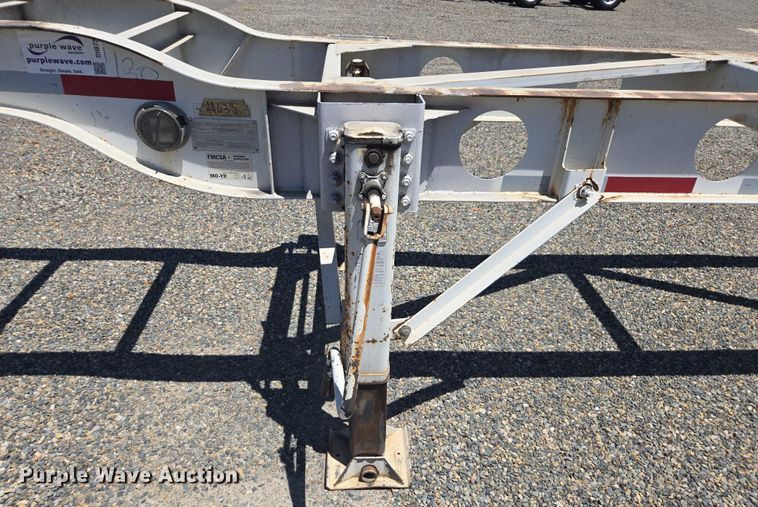 image for item DH8722 2015 Cheetah FB container trailer