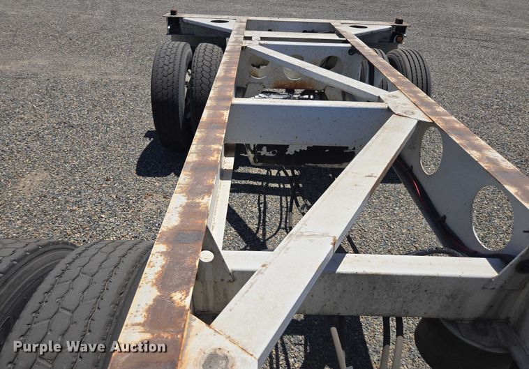 image for item DH8722 2015 Cheetah FB container trailer