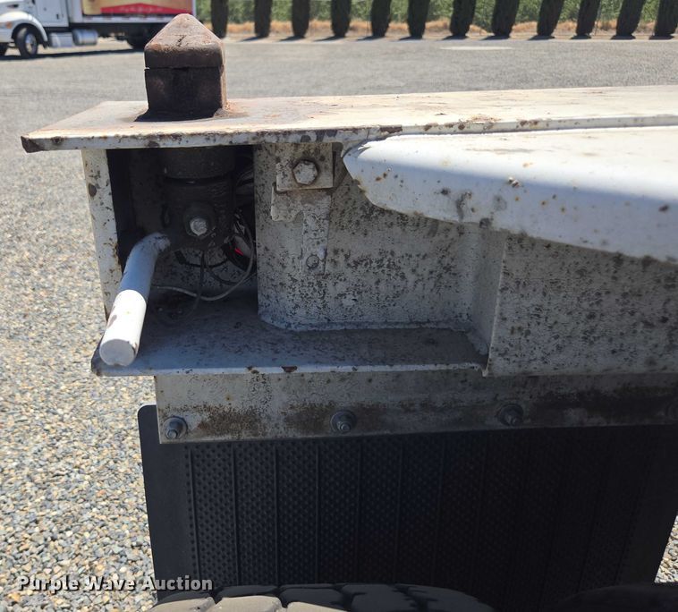 image for item DH8722 2015 Cheetah FB container trailer