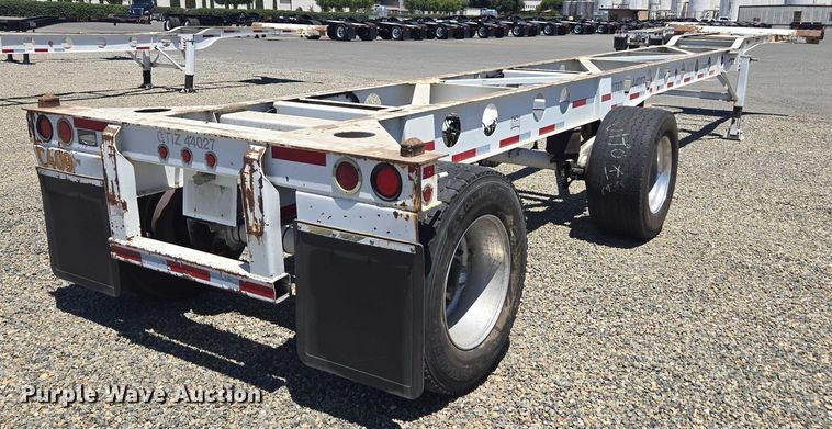 image for item DH8724 2015 Cheetah FB container trailer