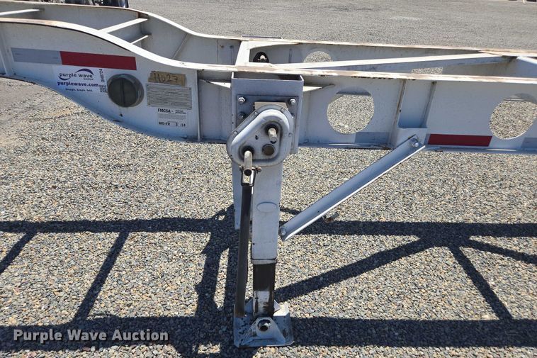 image for item DH8724 2015 Cheetah FB container trailer