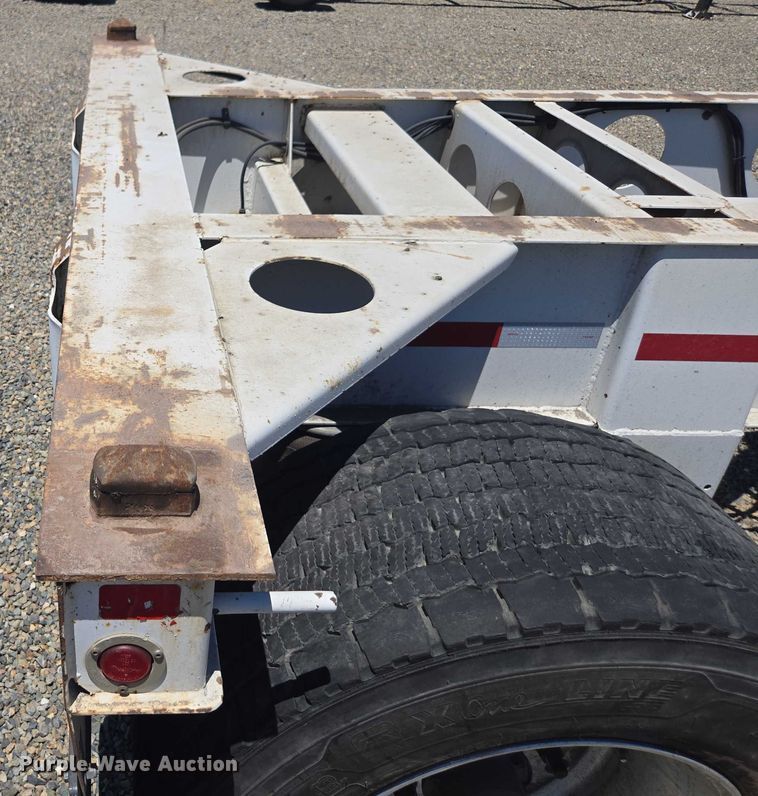 image for item DH8724 2015 Cheetah FB container trailer