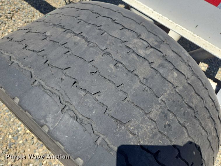 image for item DH8724 2015 Cheetah FB container trailer