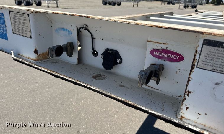 image for item DH8725 2015 Cheetah FB container trailer