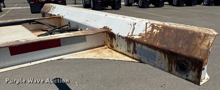 image for item DH8725 2015 Cheetah FB container trailer