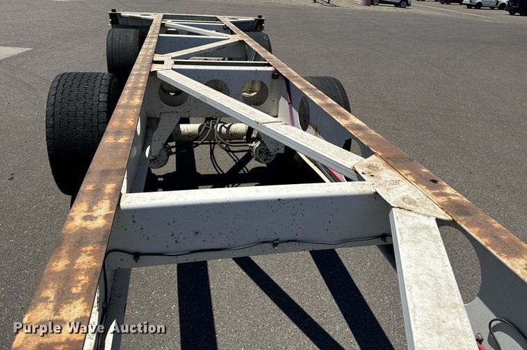 image for item DH8725 2015 Cheetah FB container trailer