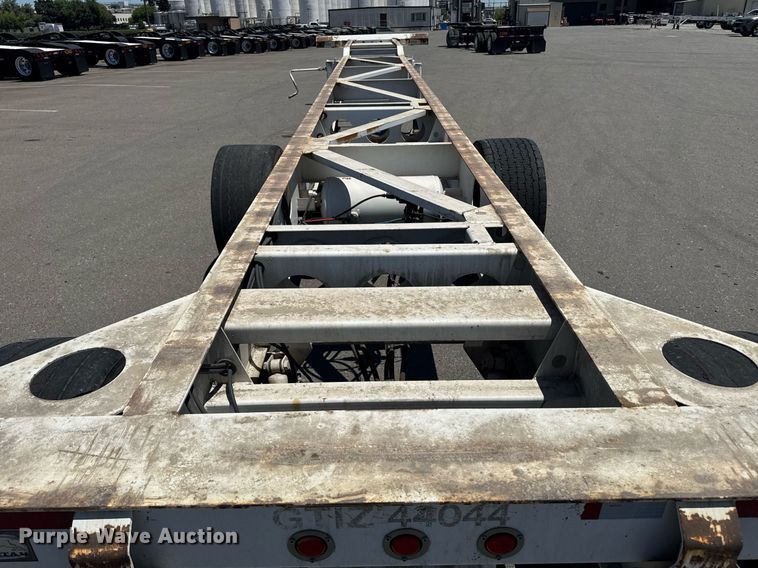 image for item DH8725 2015 Cheetah FB container trailer