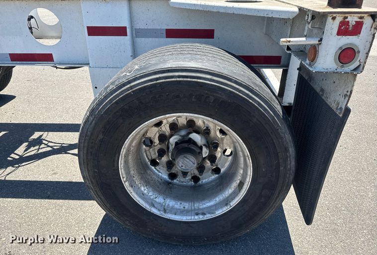 image for item DH8725 2015 Cheetah FB container trailer