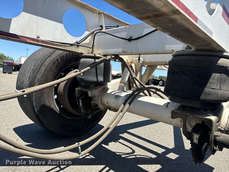 image for item DH8725 2015 Cheetah FB container trailer