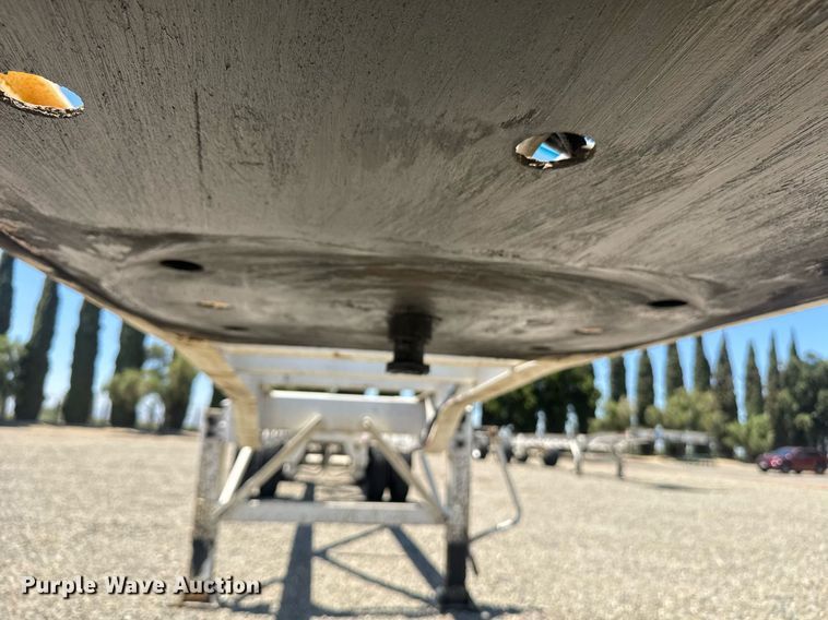 image for item DH8726 2016 Cheetah container trailer