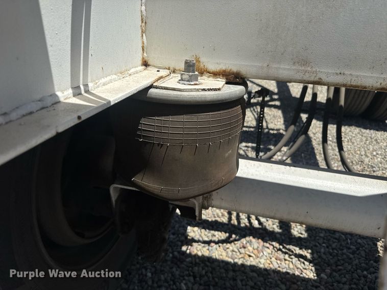 image for item DH8726 2016 Cheetah container trailer