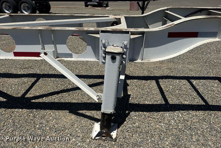 image for item DH8727 2015 Cheetah FB container trailer