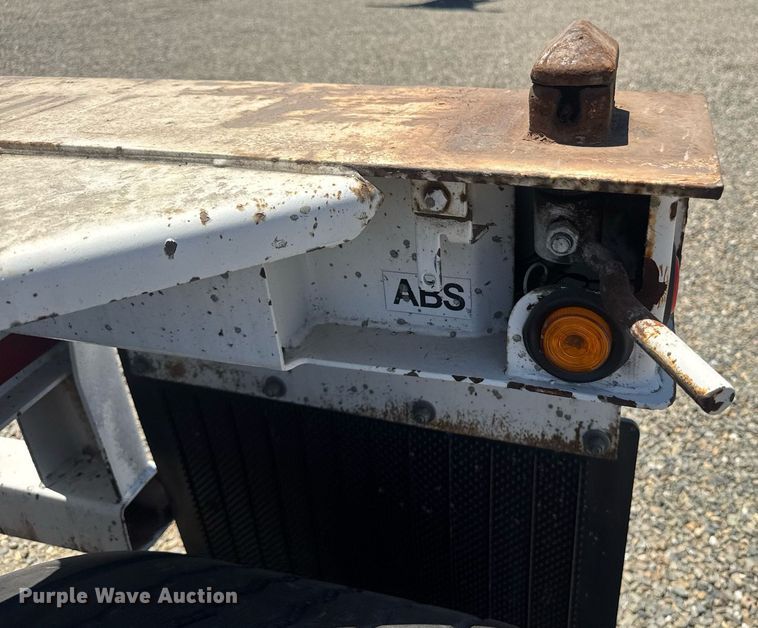 image for item DH8727 2015 Cheetah FB container trailer