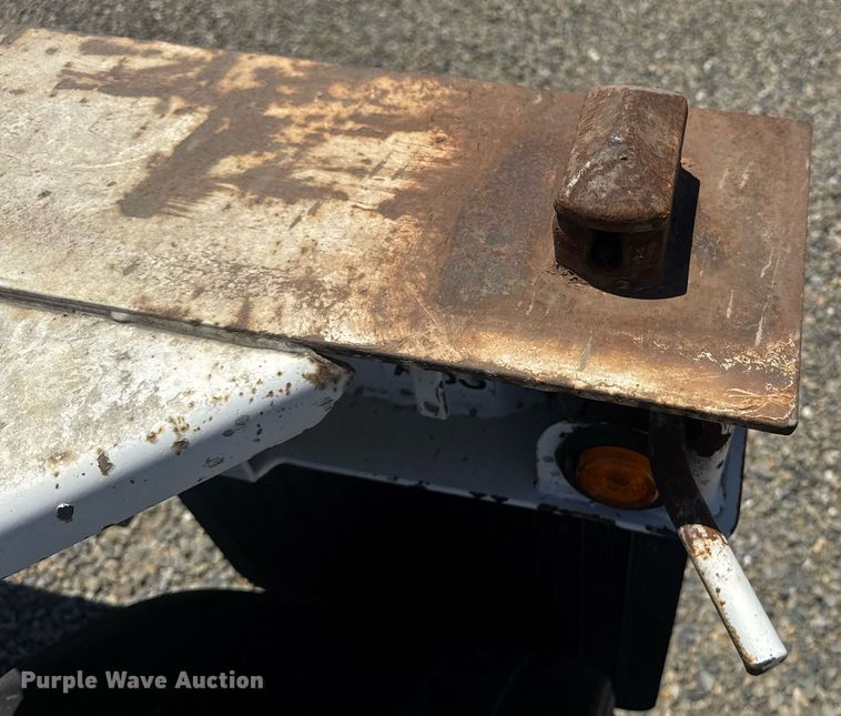 image for item DH8727 2015 Cheetah FB container trailer