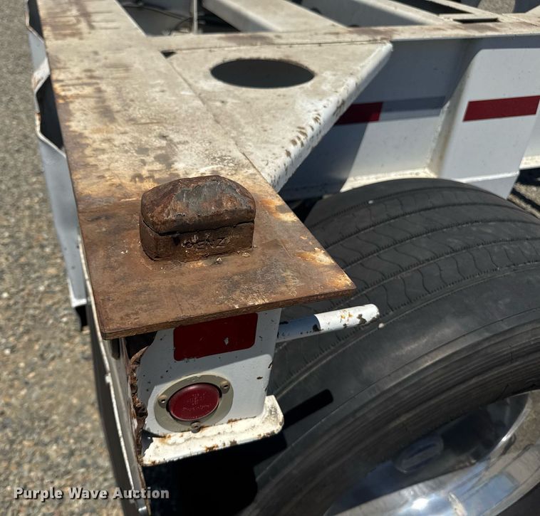 image for item DH8727 2015 Cheetah FB container trailer