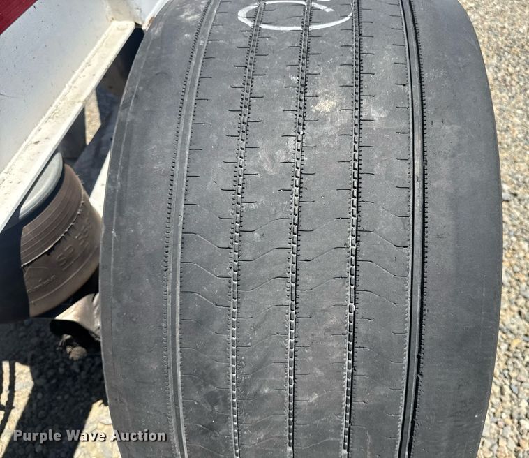 image for item DH8727 2015 Cheetah FB container trailer