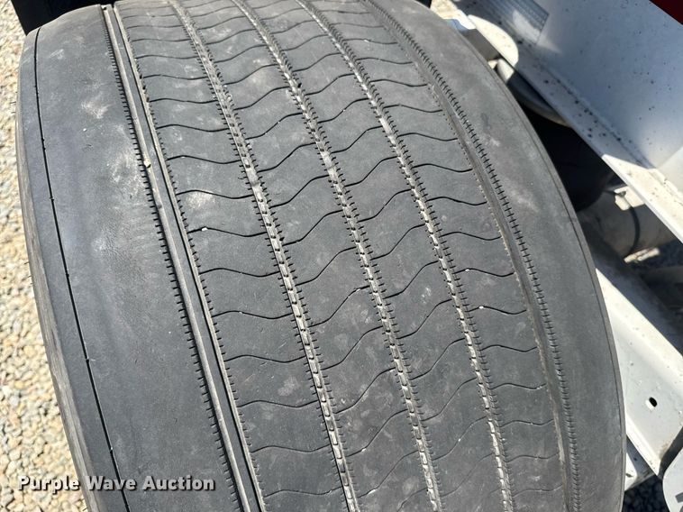 image for item DH8727 2015 Cheetah FB container trailer