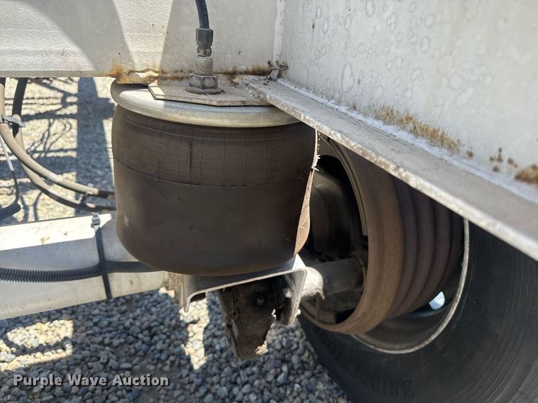 image for item DH8727 2015 Cheetah FB container trailer