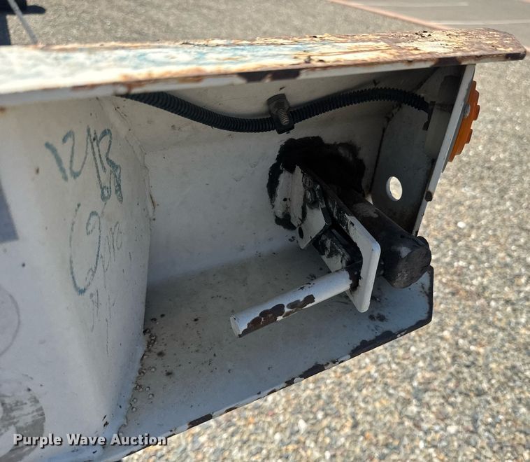 image for item DH8728 2016 Cheetah FB container trailer