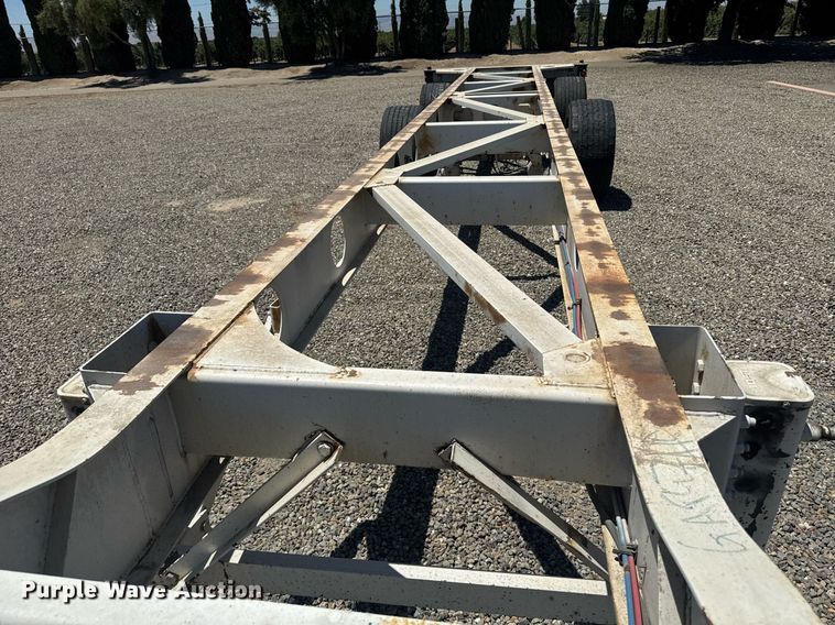 image for item DH8728 2016 Cheetah FB container trailer