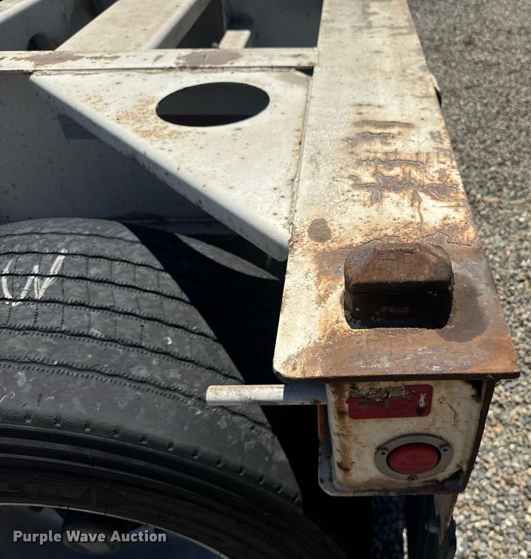 image for item DH8728 2016 Cheetah FB container trailer