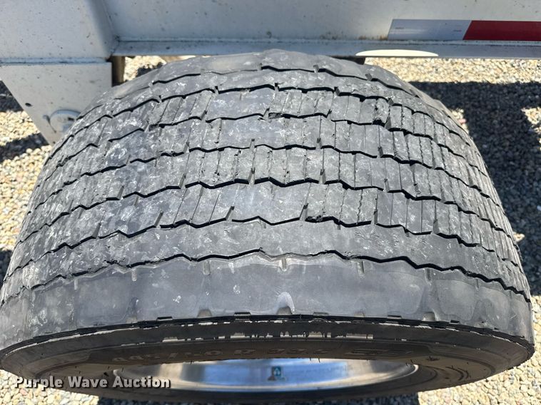 image for item DH8728 2016 Cheetah FB container trailer