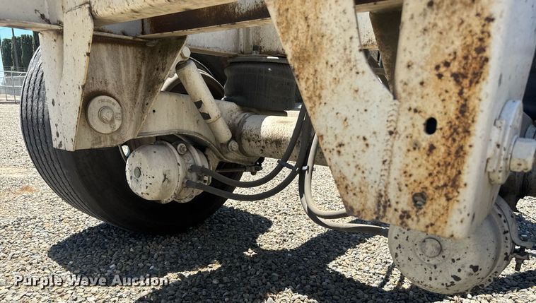 image for item DH8728 2016 Cheetah FB container trailer