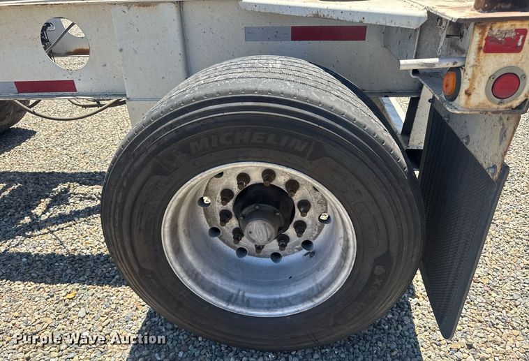 image for item DH8728 2016 Cheetah FB container trailer