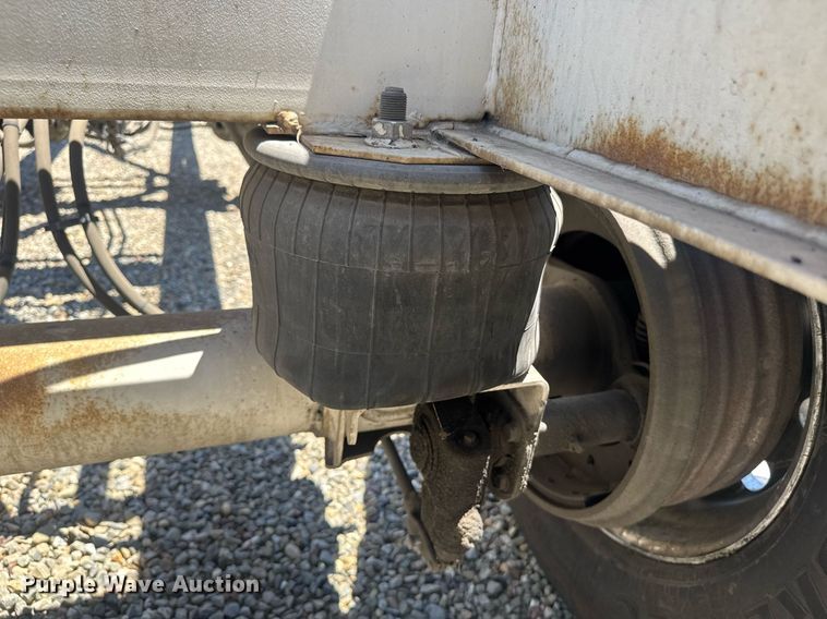 image for item DH8728 2016 Cheetah FB container trailer