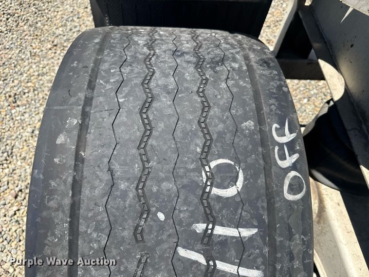 image for item DH8728 2016 Cheetah FB container trailer