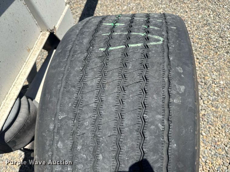 image for item DH8728 2016 Cheetah FB container trailer