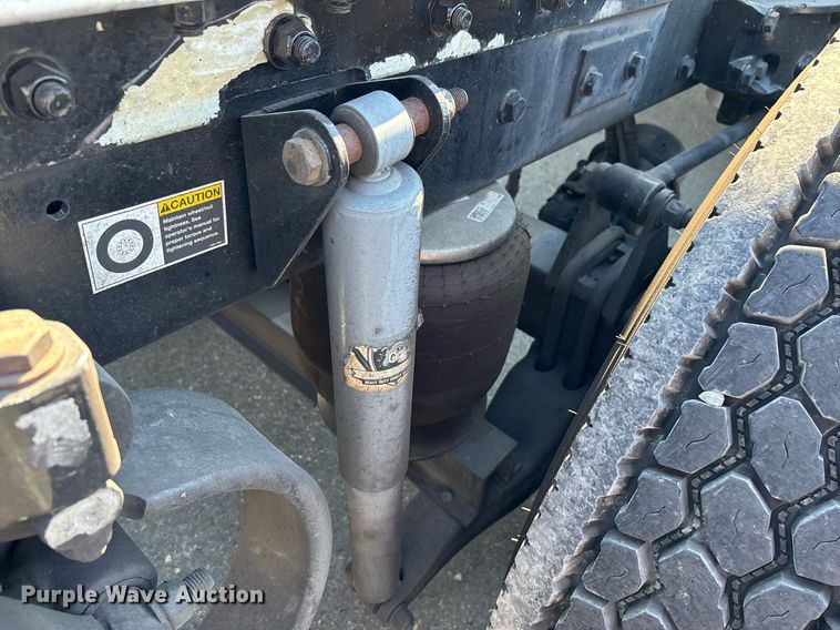 image for item DH8729 2016 Kenworth T880 semi truck