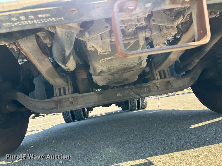 image for item DH8729 2016 Kenworth T880 semi truck