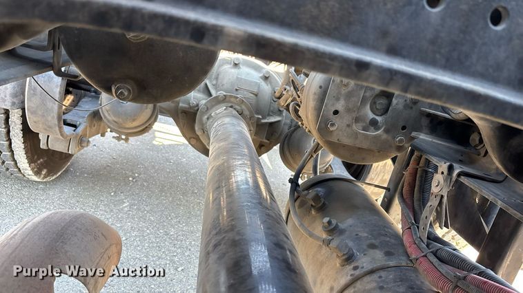 image for item DH8729 2016 Kenworth T880 semi truck