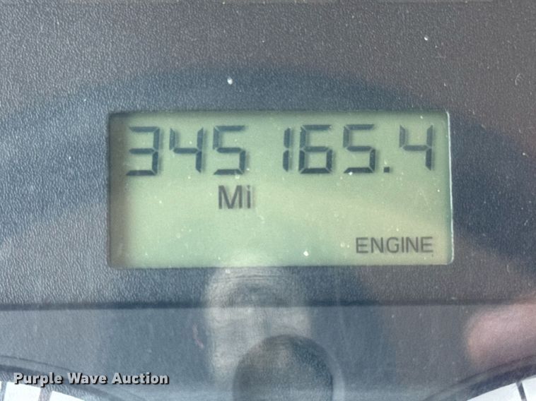 image for item DI9369 2016 Freightliner Business Class M2 truck cab and chassis