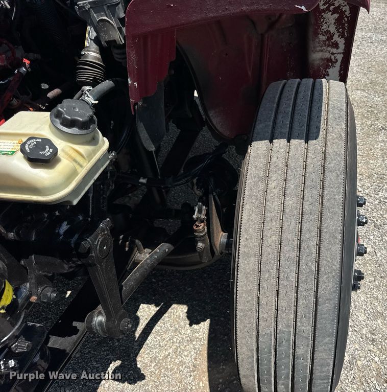 image for item DI9369 2016 Freightliner Business Class M2 truck cab and chassis