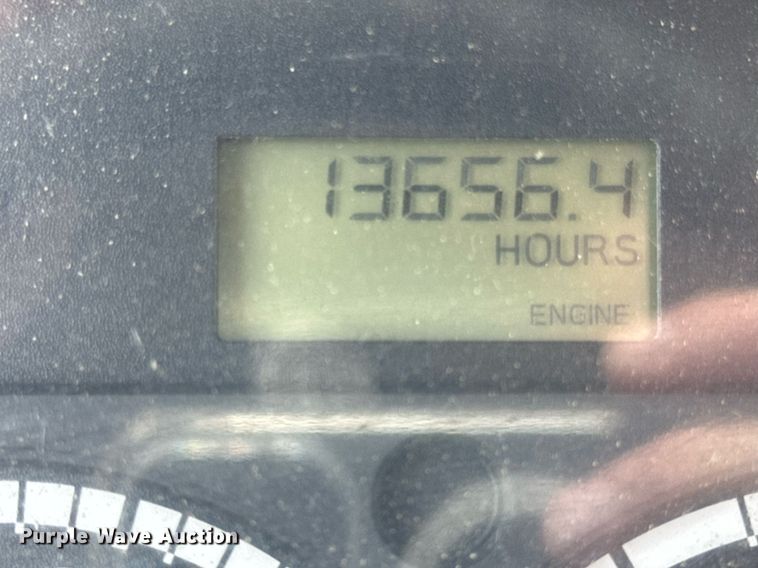 image for item DI9394 2005 Freightliner Business Class M2 truck cab and chassis