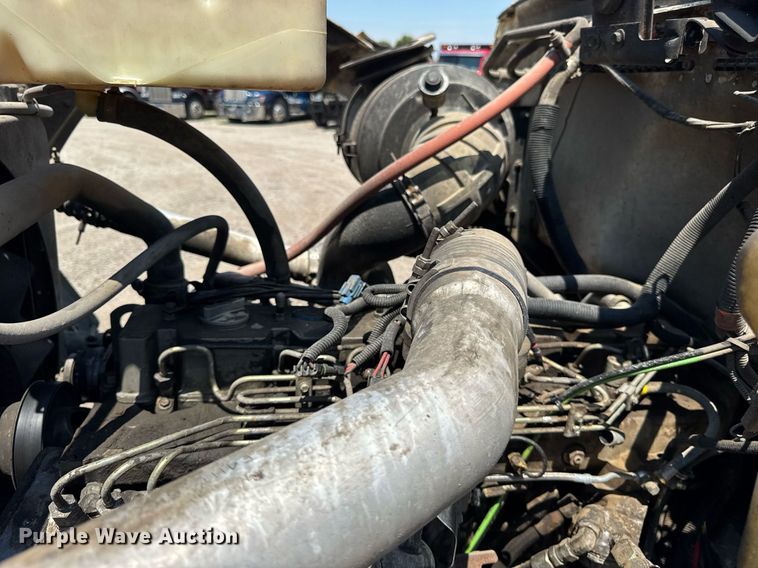 image for item DI9399 1997 Ford LT8000 truck cab and chassis