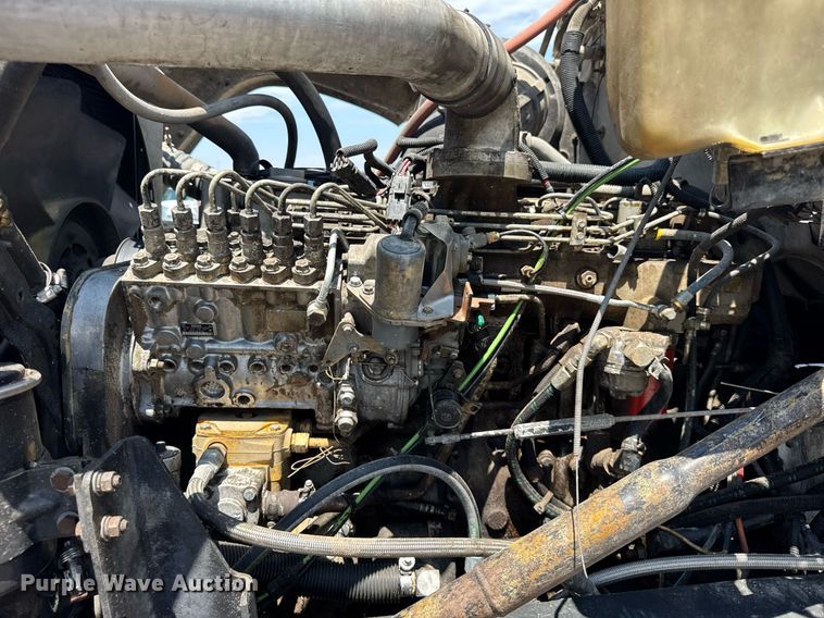 image for item DI9399 1997 Ford LT8000 truck cab and chassis